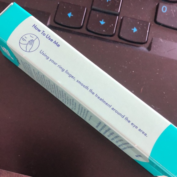 Beauty Bay Hydrating Eye Treatment Caffeine + Peptides - Picture 4 of 8